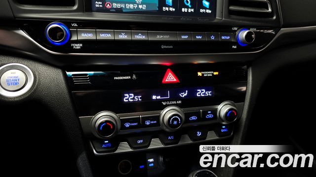 Hyundai AVANTE 2019 — photo 30