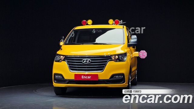 Hyundai Starex 2021 — photo 3