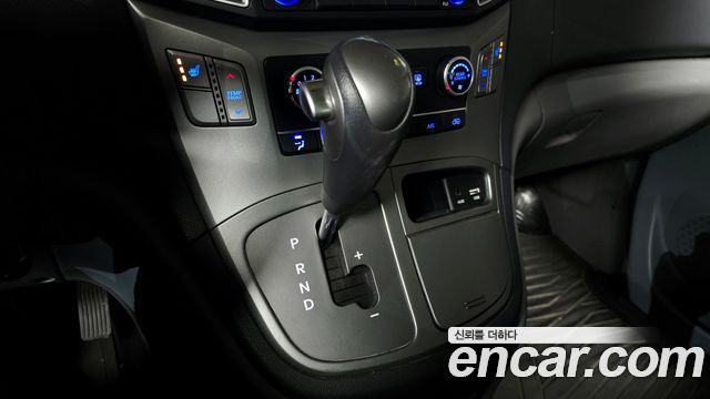 Hyundai Starex 2021 — photo 9