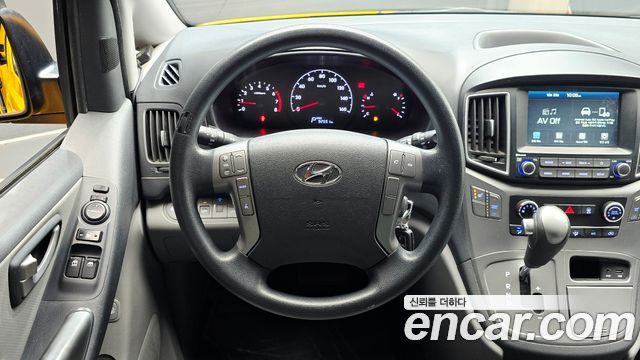Hyundai Starex 2021 — photo 13