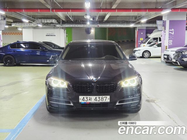 BMW 5-Series 2015 — photo 1
