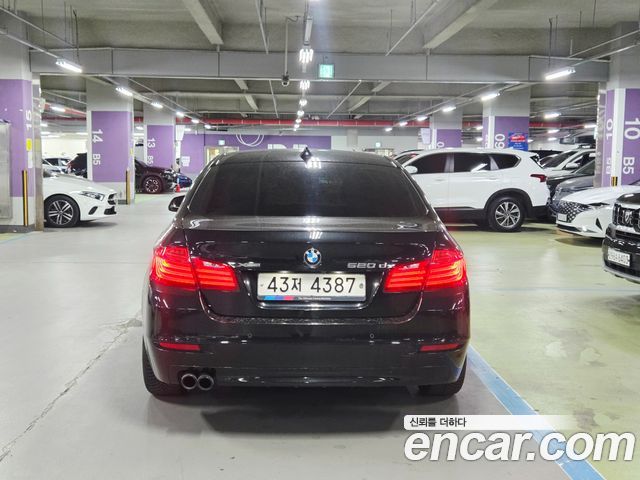 BMW 5-Series 2015 — photo 2