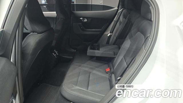 Polestar Polestar 2 2023 — photo 18