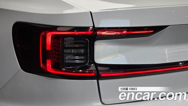 Polestar Polestar 2 2023 — photo 9
