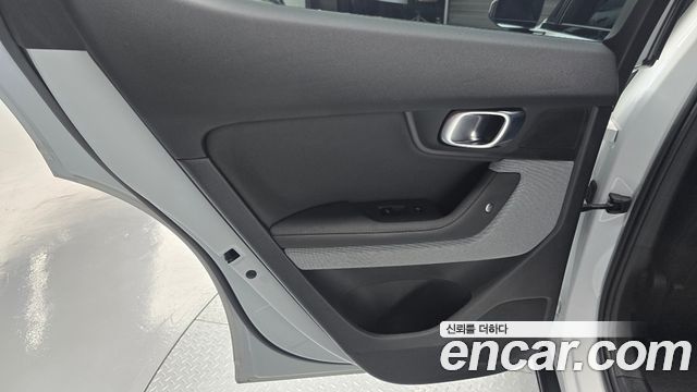 Polestar Polestar 2 2023 — photo 15