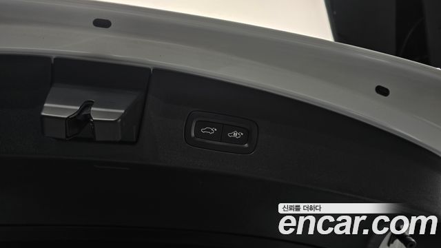 Polestar Polestar 2 2023 — photo 31