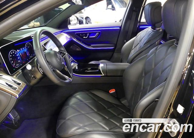 Mercedes-Benz S-Class 2023 — photo 10