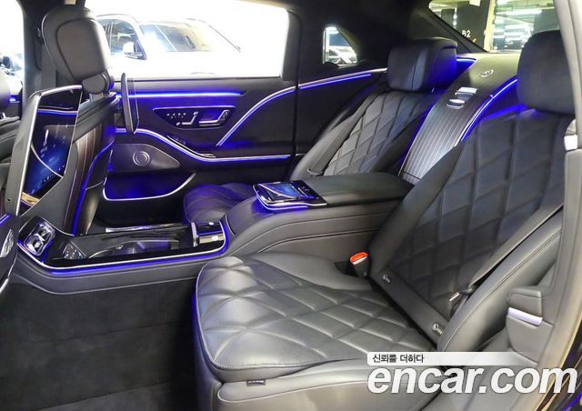 Mercedes-Benz S-Class 2023 — photo 11