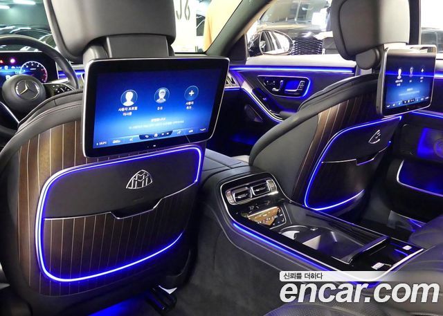 Mercedes-Benz S-Class 2023 — photo 12