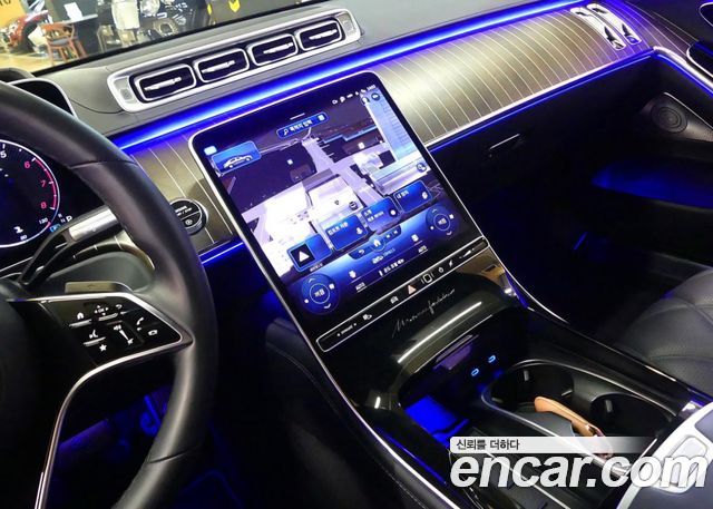 Mercedes-Benz S-Class 2023 — photo 16