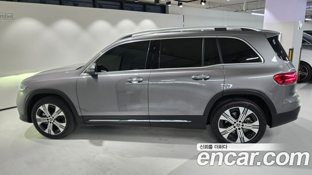 Mercedes-Benz EQB 2026 — photo 8