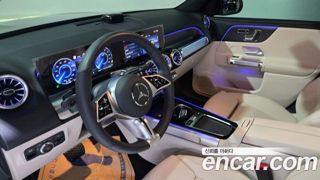 Mercedes-Benz EQB 2026 — photo 15