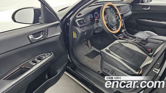 Kia K5 2017 — photo 10