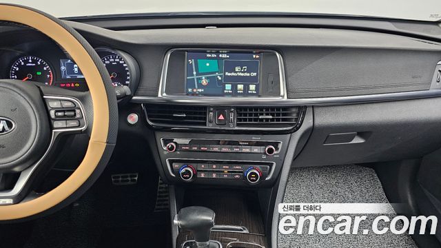 Kia K5 2017 — photo 13