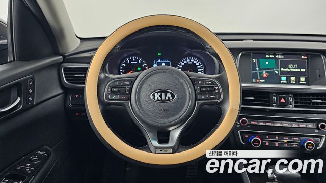 Kia K5 2017 — photo 14