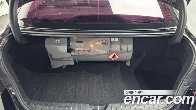 Kia K5 2017 — photo 17