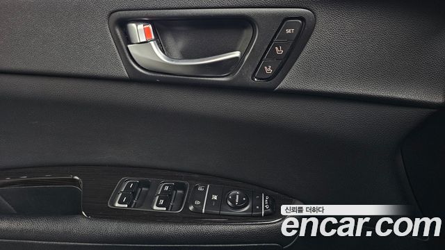 Kia K5 2017 — photo 20