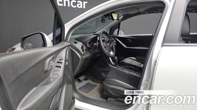 Chevrolet Korea Trax 2017 — photo 13