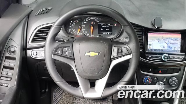Chevrolet Korea Trax 2017 — photo 21