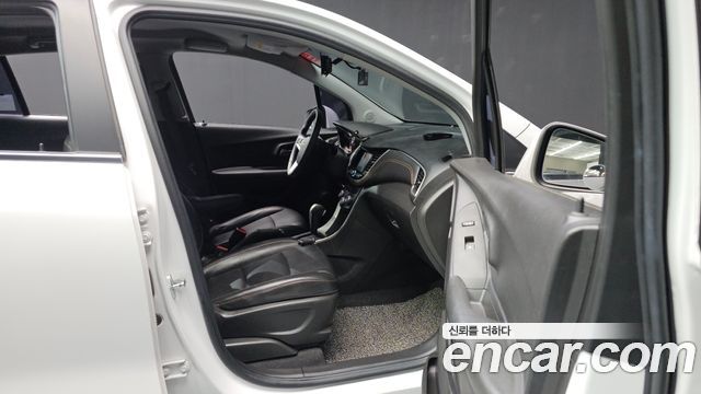 Chevrolet Korea Trax 2017 — photo 25