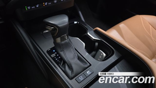 Lexus ES 2023 — photo 12