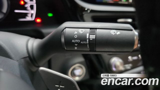 Lexus ES 2023 — photo 28