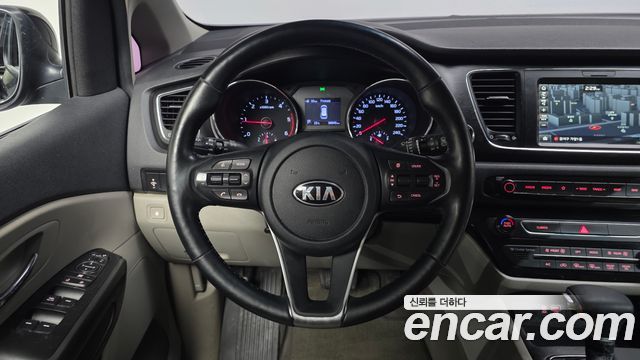 Kia Canival 2020 — photo 21