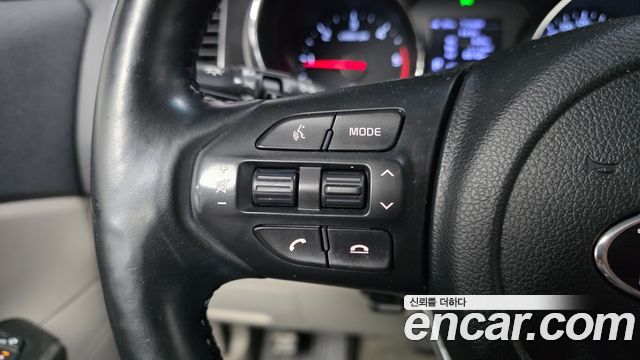 Kia Canival 2020 — photo 23