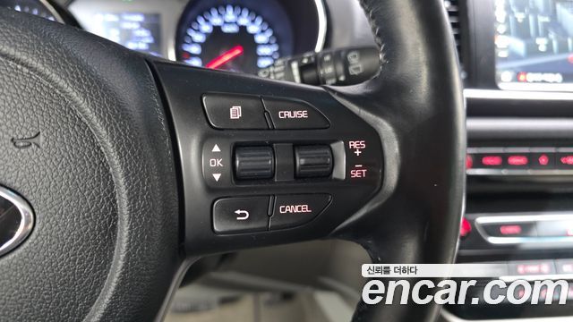 Kia Canival 2020 — photo 24