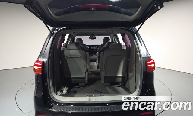 Kia Canival 2020 — photo 25