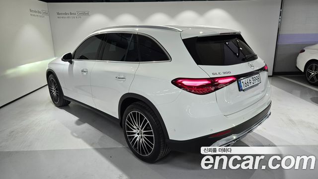 Mercedes-Benz GLC-Class 2026 — photo 3