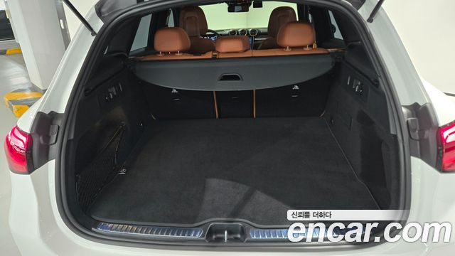Mercedes-Benz GLC-Class 2026 — photo 10