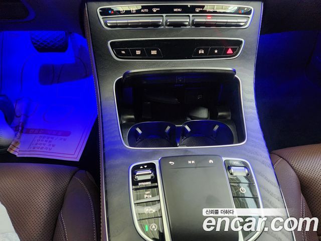 Mercedes-Benz E-Class 2023 — photo 10