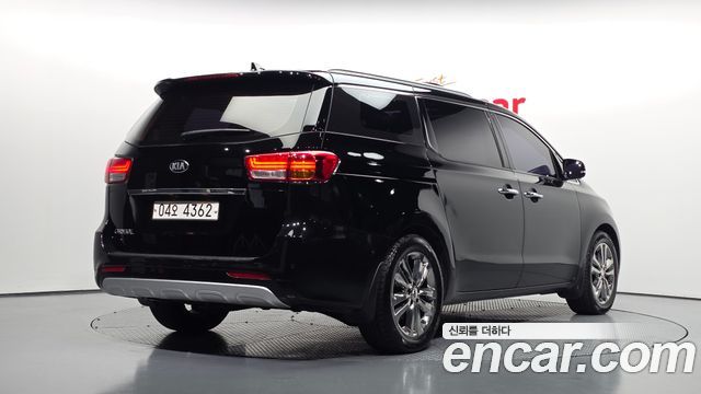 Kia Canival 2018 — photo 2