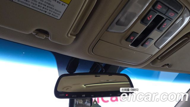 Kia Canival 2018 — photo 23
