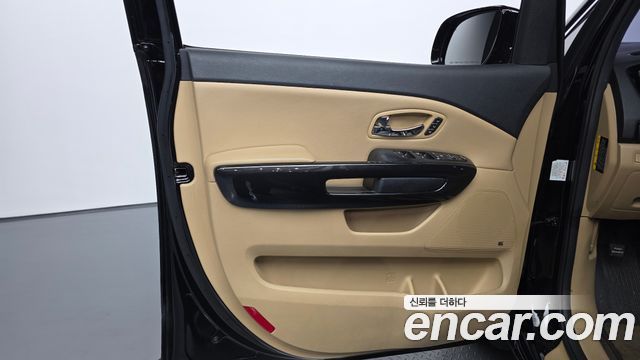 Kia Canival 2018 — photo 14