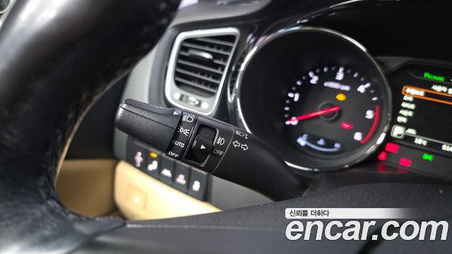 Kia Canival 2018 — photo 29