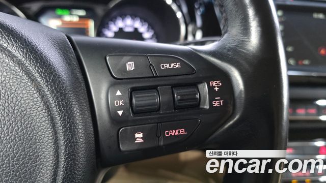 Kia Canival 2018 — photo 31
