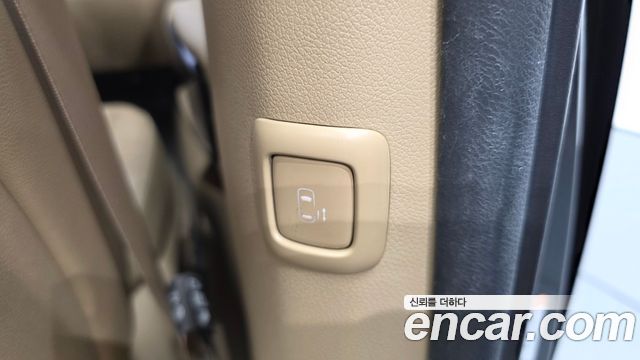 Kia Canival 2018 — photo 32