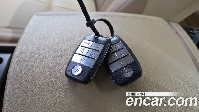 Kia Canival 2018 — photo 35