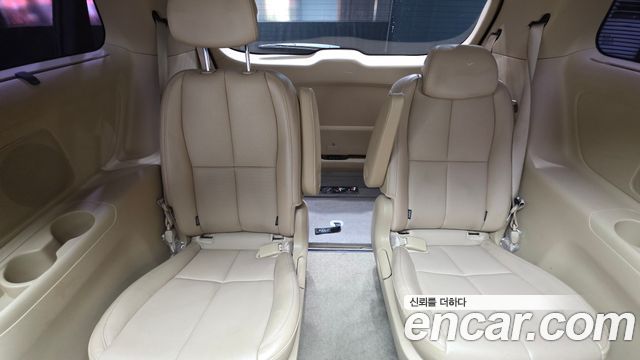 Kia Canival 2018 — photo 36