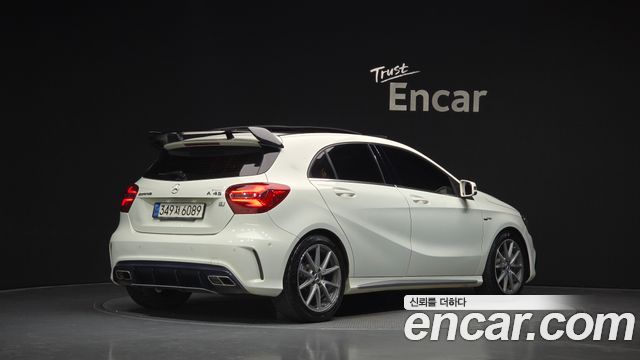 Mercedes-Benz A-Class 2017 — photo 2