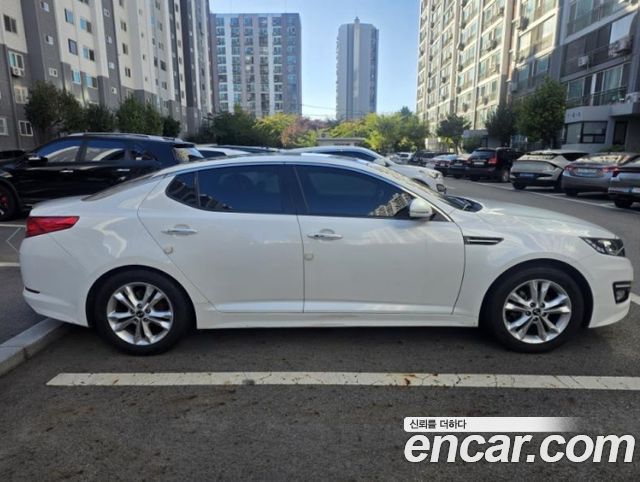 Kia K5 2011 — photo 4