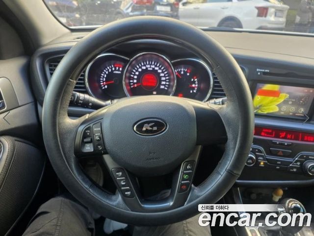 Kia K5 2011 — photo 7