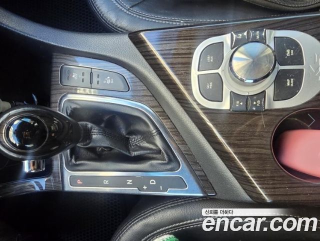 Kia K5 2011 — photo 8