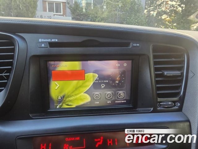Kia K5 2011 — photo 9