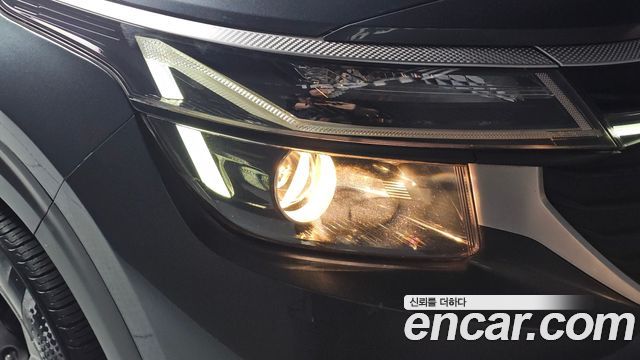 Kia Seltos 2023 — photo 8