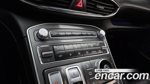 Hyundai Santafe 2021 — photo 24