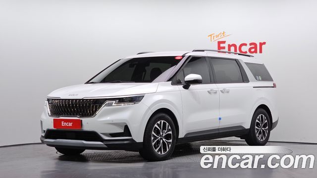 Kia Canival 2023 — photo 1