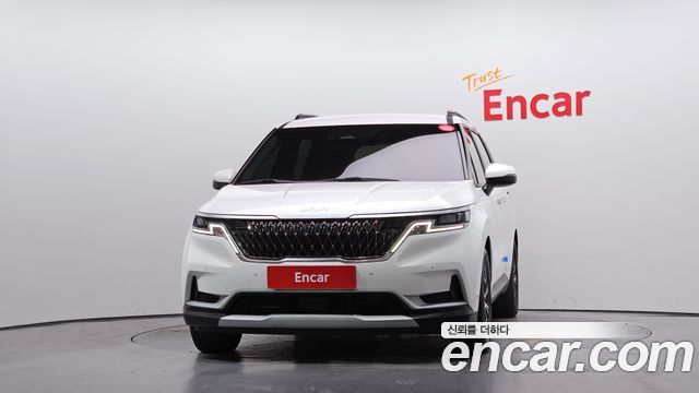 Kia Canival 2023 — photo 3
